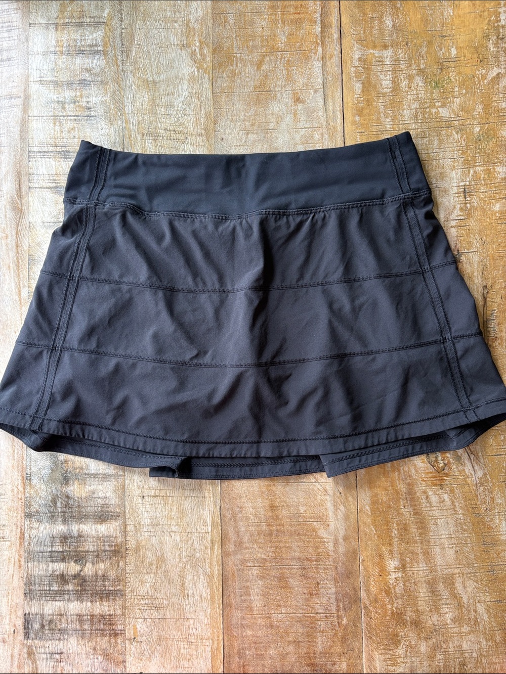 Lululemon Women’s Black Tennis Skirt size 6
